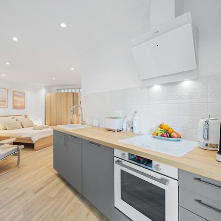 Appartement Bord De Mer « La Petite Ma-Line » Cagnes-sur-Mer Esterno foto