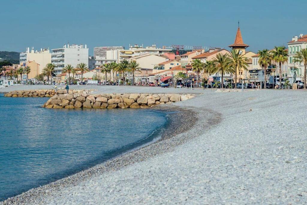 Appartement Bord De Mer « La Petite Ma-Line » Cagnes-sur-Mer Esterno foto