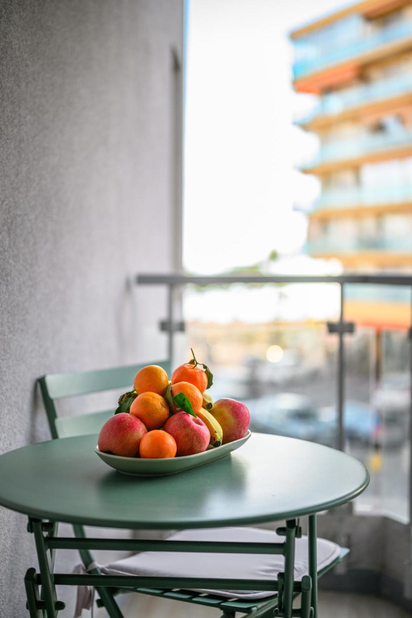 Appartement Bord De Mer « La Petite Ma-Line » Cagnes-sur-Mer Esterno foto