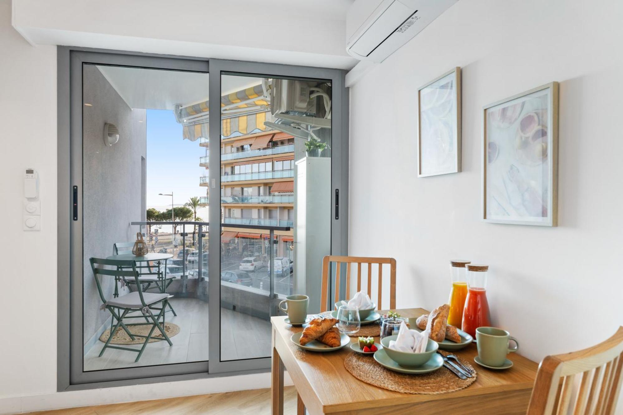 Appartement Bord De Mer « La Petite Ma-Line » Cagnes-sur-Mer Esterno foto