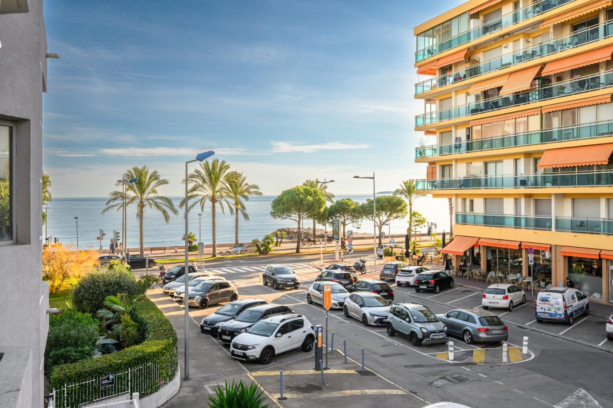 Appartement Bord De Mer « La Petite Ma-Line » Cagnes-sur-Mer Esterno foto